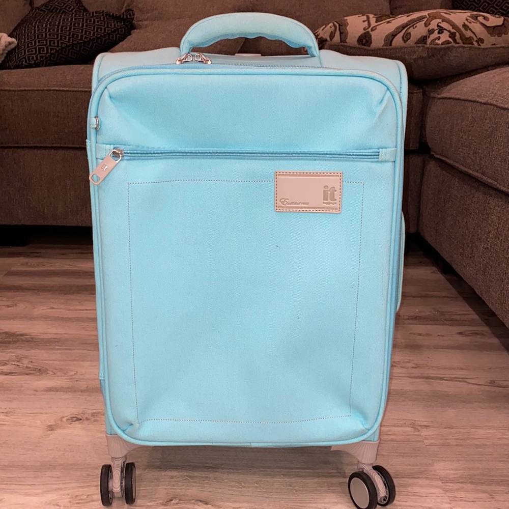it luggage carry on